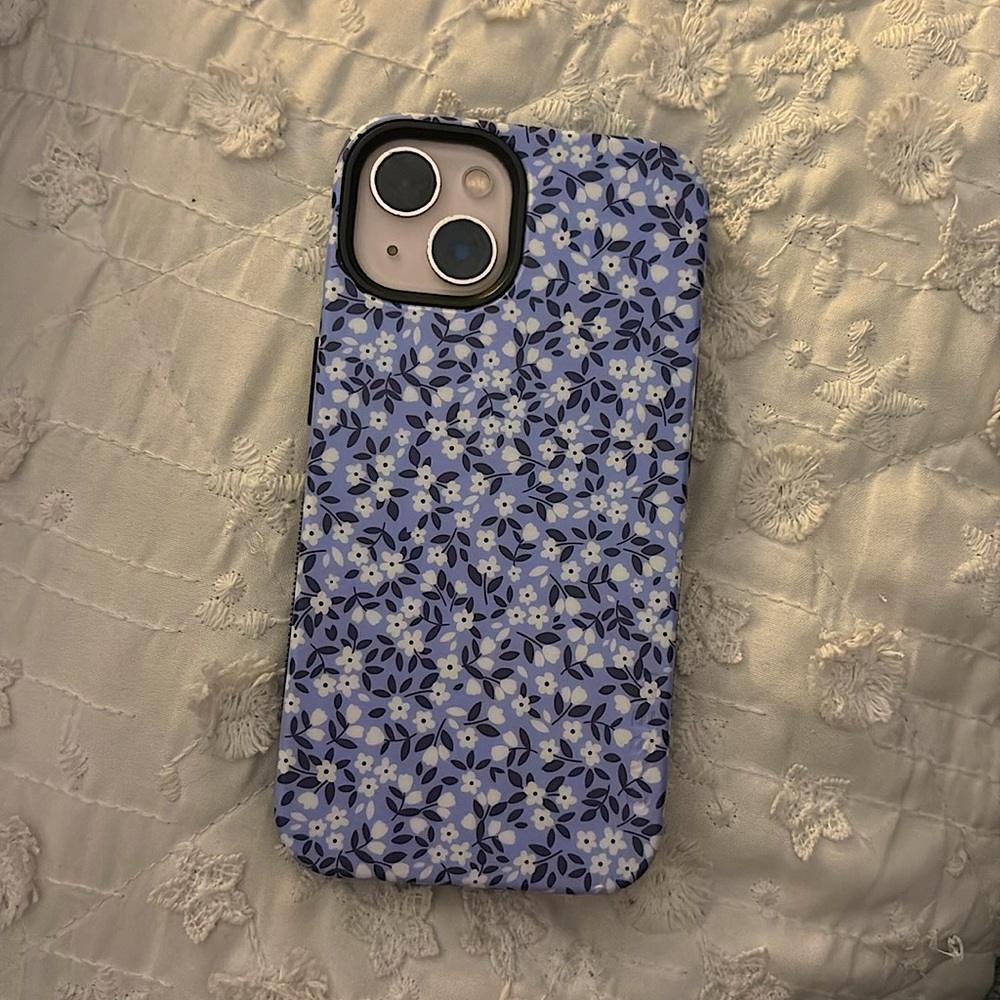 BRAND NEW CASELY PHONE CASE 
I phone 13 
Bold